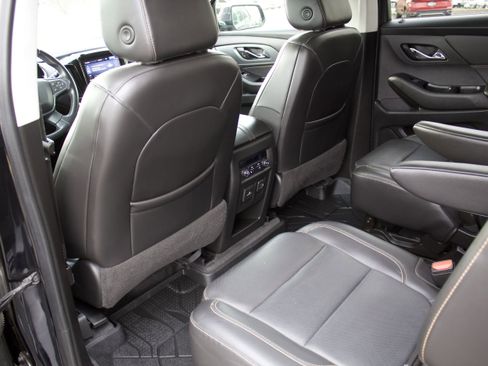 Used 2020 Chevrolet Traverse Premier image 26