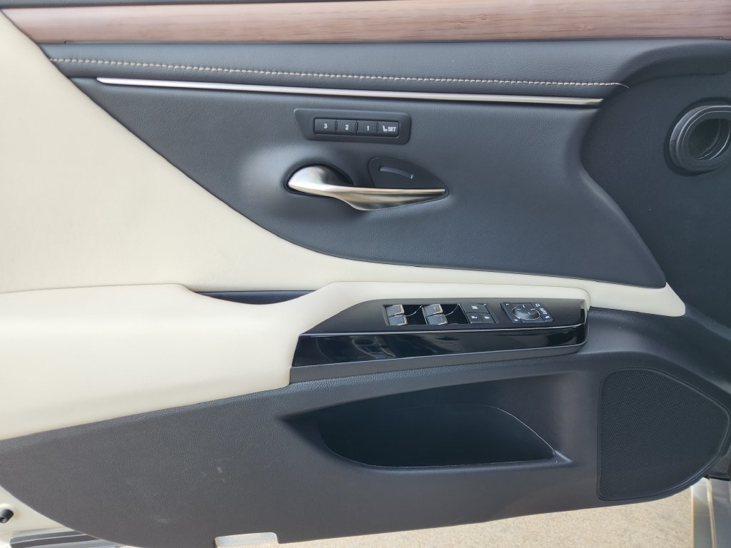 Certified 2024 Lexus ES 350 w/ Premium Package FWD image 21