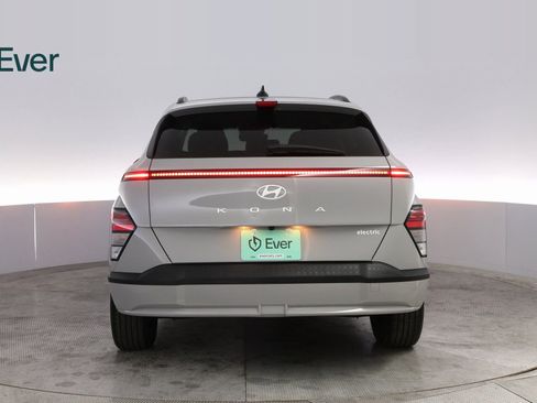 Used 2024 Hyundai Kona SEL image 13