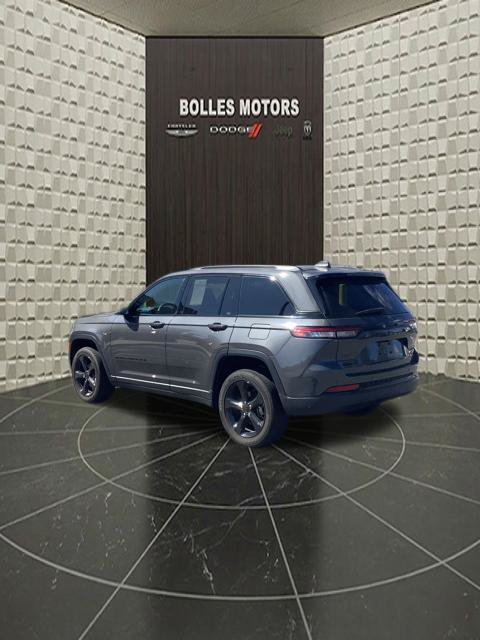 Certified 2024 Jeep Grand Cherokee Altitude AWD/4WD image 13