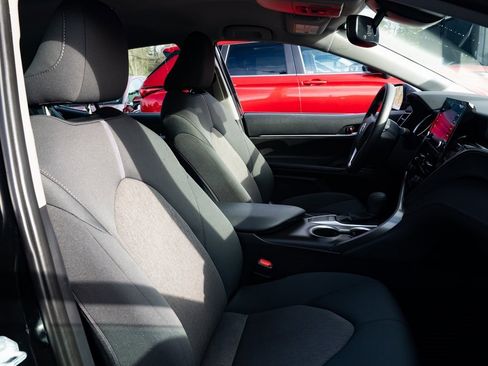 Used 2023 Toyota Camry LE image 24