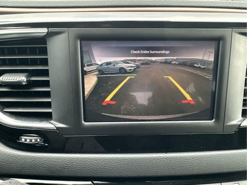 Used 2023 Chrysler Voyager LX image 29