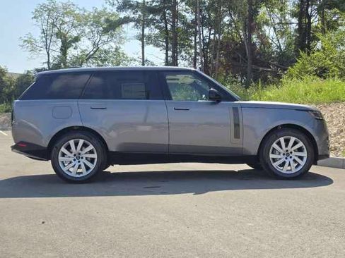 New 2027 Land Rover Range Rover Long Wheelbase SE AWD/4WD image 7