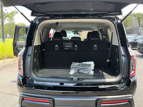 Certified 2025 Nissan Armada SV RWD image 27
