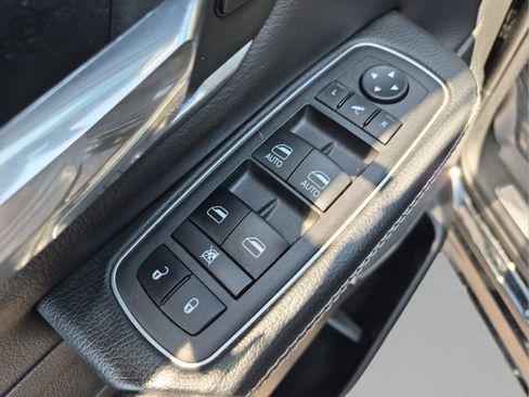 Used 2022 RAM 1500 Laramie w/ Sport Appearance Package AWD/4WD image 16