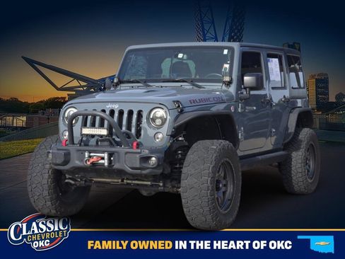 Used 2015 Jeep Wrangler Unlimited Rubicon image 3