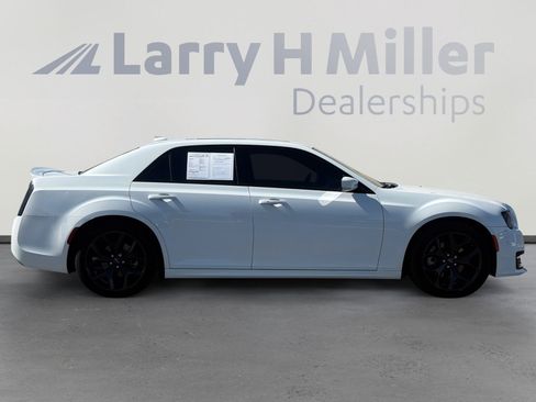 Used 2022 Chrysler 300 S w/ Safetytec Plus Group image 7