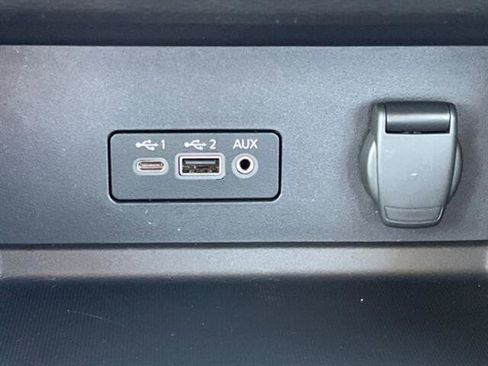 Used 2023 Nissan Sentra SV w/ Trunk Package image 22