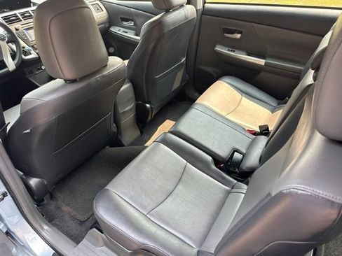 Used 2012 Toyota Prius V Five FWD image 21