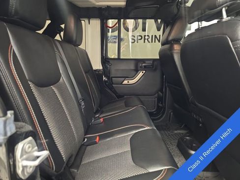 Used 2017 Jeep Wrangler Unlimited Sahara AWD/4WD image 13