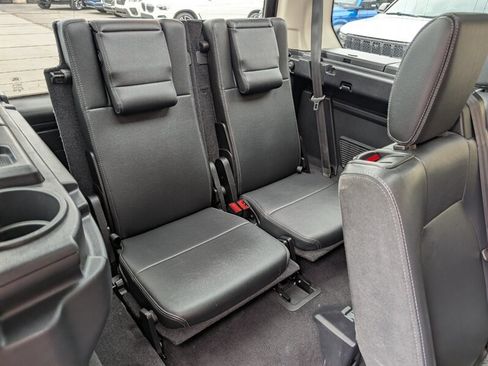 Used 2016 Land Rover LR4 HSE image 31