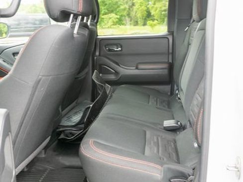 Used 2023 Nissan Frontier PRO-4X w/ Technology Package AWD/4WD image 11