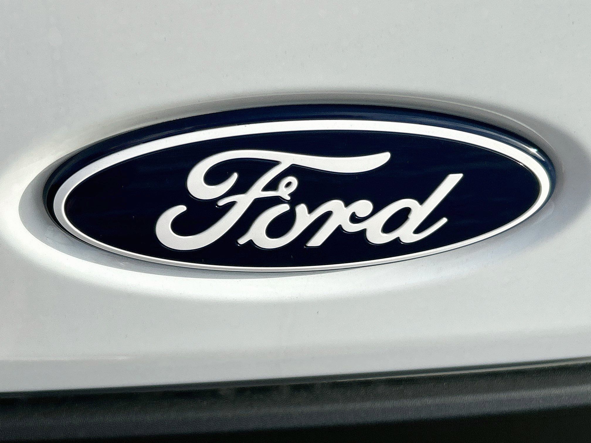 New 2026 Ford Transit 250 148 High Roof Extended w/ Load Area Protection Package RWD image 17