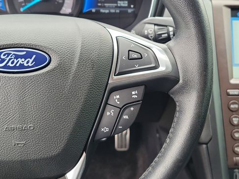 Used 2018 Ford Fusion Titanium image 23