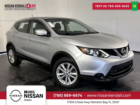 Used 2017 Nissan Rogue Sport S w/ S Appearance Package image 1