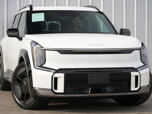 Used 2024 Kia EV9 GT-Line image 4