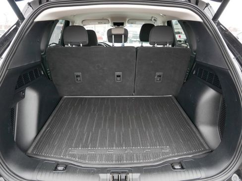 Certified 2022 Ford Escape SE w/ SE Sport Appearance Package image 20