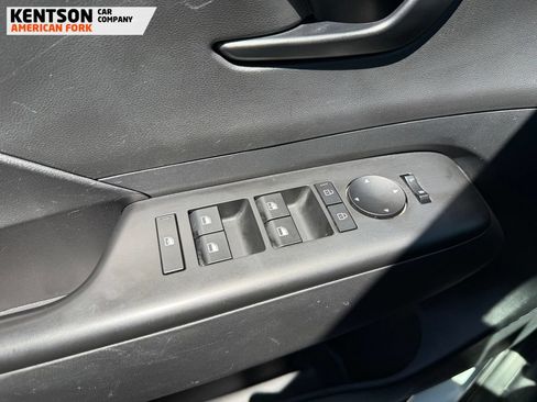 Used 2025 Hyundai Kona SEL AWD/4WD image 19
