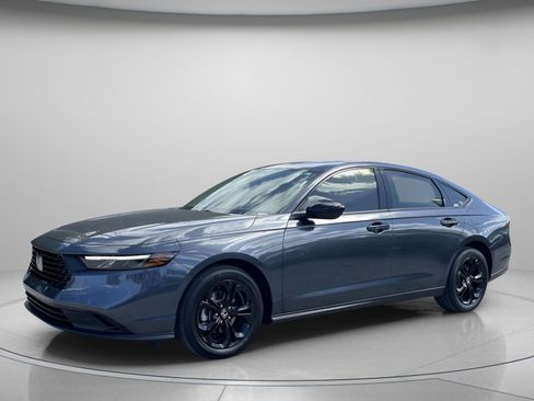 New 2025 Honda Accord SE image 2