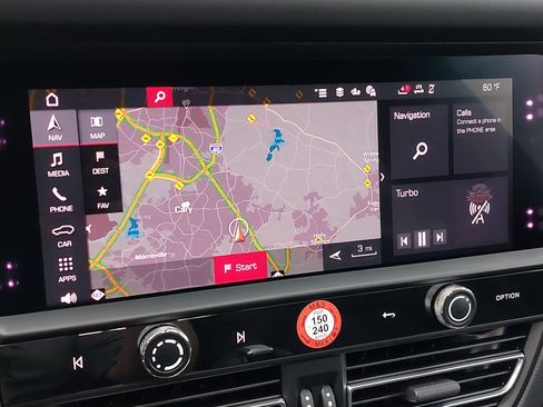 Certified 2026 Porsche Macan AWD/4WD image 25