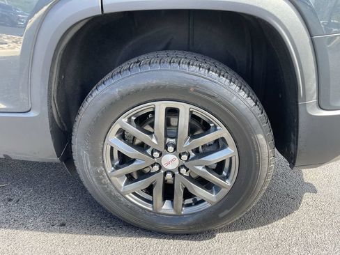 Used 2019 GMC Acadia SLT AWD/4WD image 8