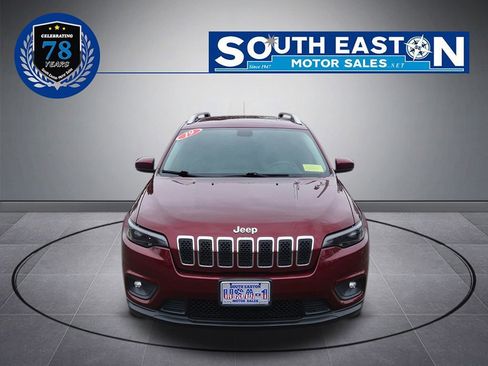 Used 2019 Jeep Cherokee Latitude Plus image 3