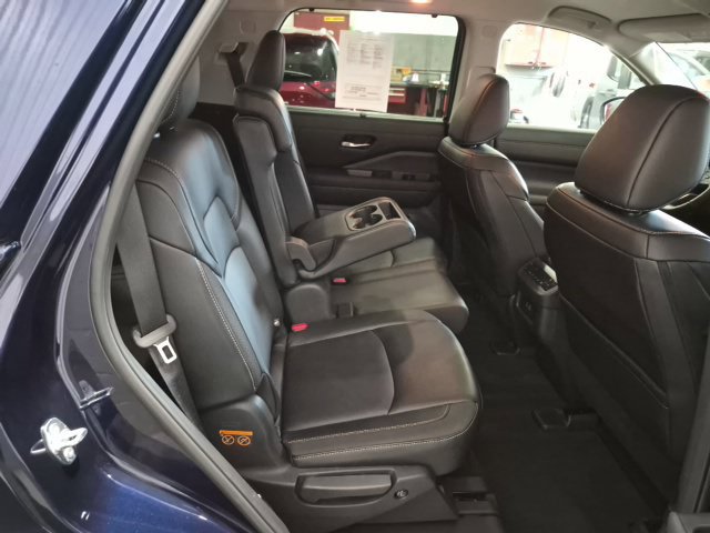 Certified 2025 Nissan Pathfinder SL AWD/4WD image 22