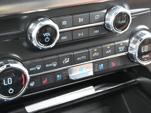 Used 2021 Ford F150 King Ranch w/ Equipment Group 601A High AWD/4WD image 19