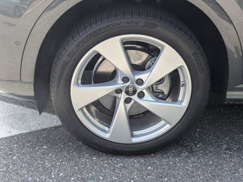 Used 2025 Audi Q5 Premium Plus AWD/4WD image 11