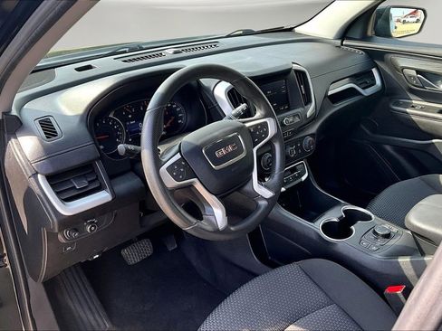 Used 2022 GMC Terrain SLE w/ Driver Convenience Package image 18