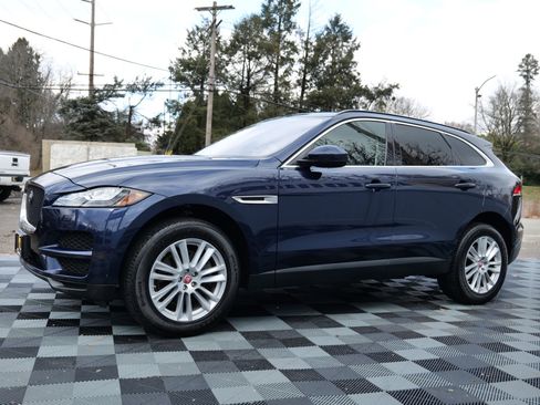 Used 2018 Jaguar F-PACE Prestige image 10
