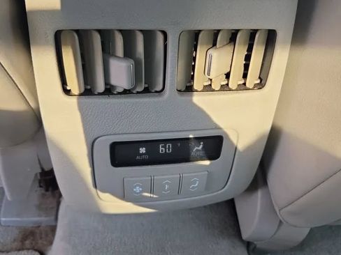 Used 2007 Cadillac DTS Performance FWD image 19