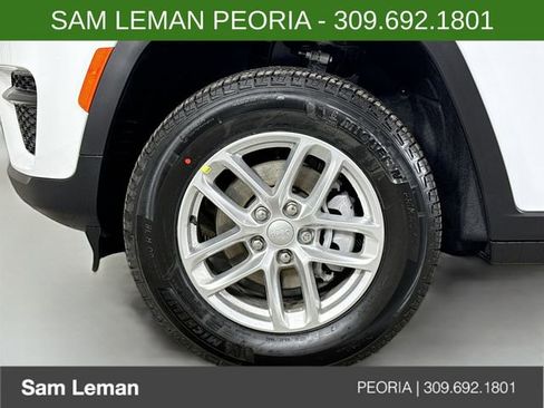 New 2025 Jeep Grand Cherokee Laredo w/ Luxury Tech Group I image 29