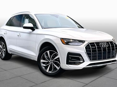 Used 2021 Audi Q5 Premium Plus w/ Premium Plus Package image 2