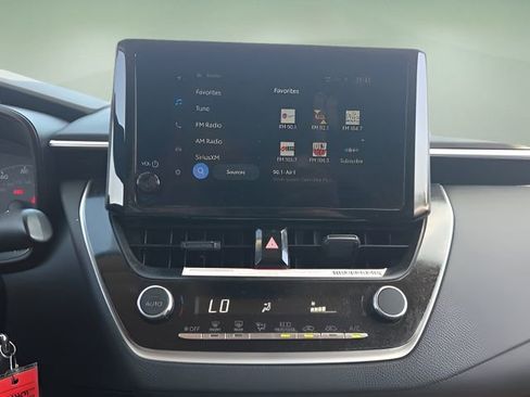 Used 2024 Toyota Corolla LE image 29