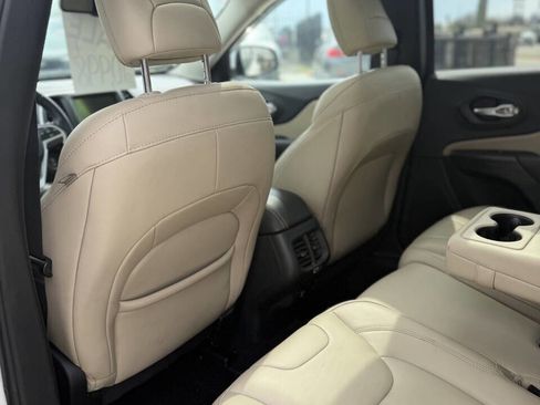 Used 2016 Jeep Cherokee Limited w/ Trailer Tow Group image 18