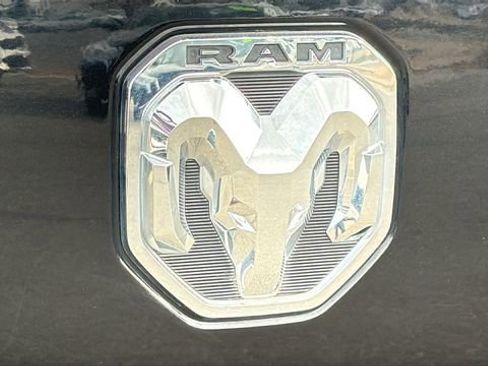 Used 2024 RAM 1500 Laramie AWD/4WD image 28