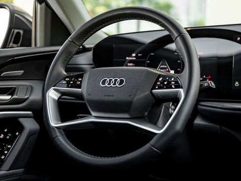 Used 2025 Audi Q5 Premium w/ Premium Plus AWD/4WD image 20