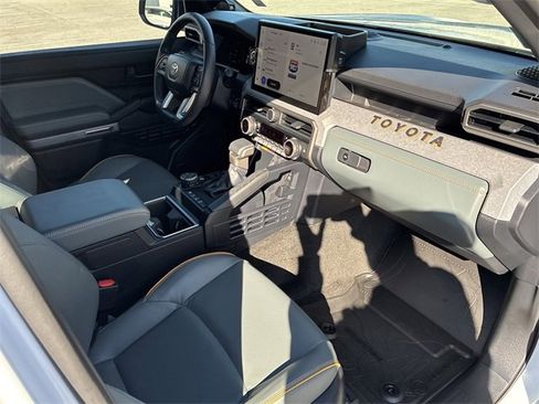 Used 2025 Toyota 4Runner Trailhunter image 35