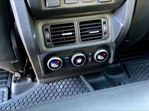 Used 2022 Land Rover Defender 110 X image 38