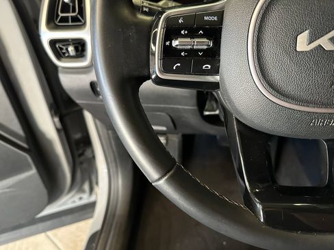 Used 2022 Kia Sorento S w/ Panoramic Sunroof Package AWD/4WD image 11