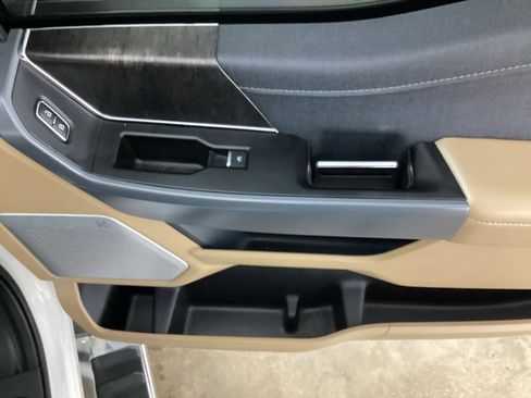 Used 2022 Ford F150 Lariat w/ Equipment Group 502A High AWD/4WD image 22