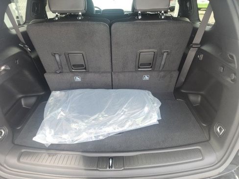 New 2025 Jeep Grand Cherokee L Limited w/ Trailer Tow Package image 24