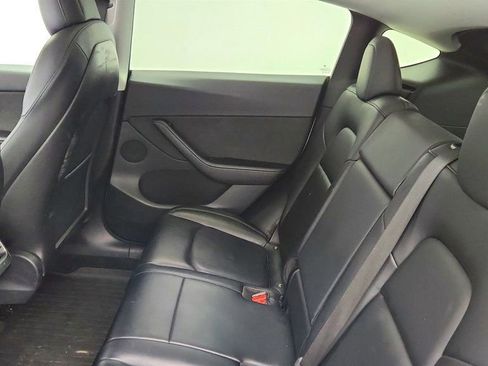 Used 2021 Tesla Model Y Long Range image 26