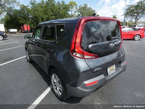 Used 2020 Kia Soul LX FWD image 9