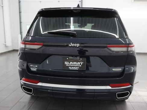 Used 2024 Jeep Grand Cherokee Summit AWD/4WD image 34