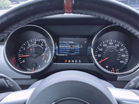 Used 2015 Ford Mustang GT Premium RWD image 32