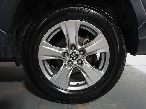 Used 2024 Toyota RAV4 XLE image 9