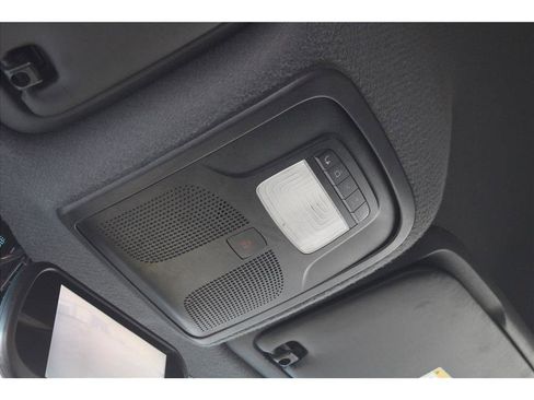 Used 2019 Mercedes-Benz Sprinter 144 image 30