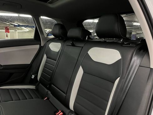 New 2026 Volkswagen Taos SEL AWD/4WD image 23